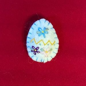 Vintage felt egg pin